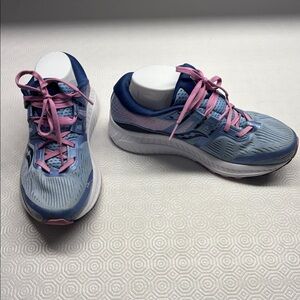Saucony Everun Sneakers Size 9 Blue